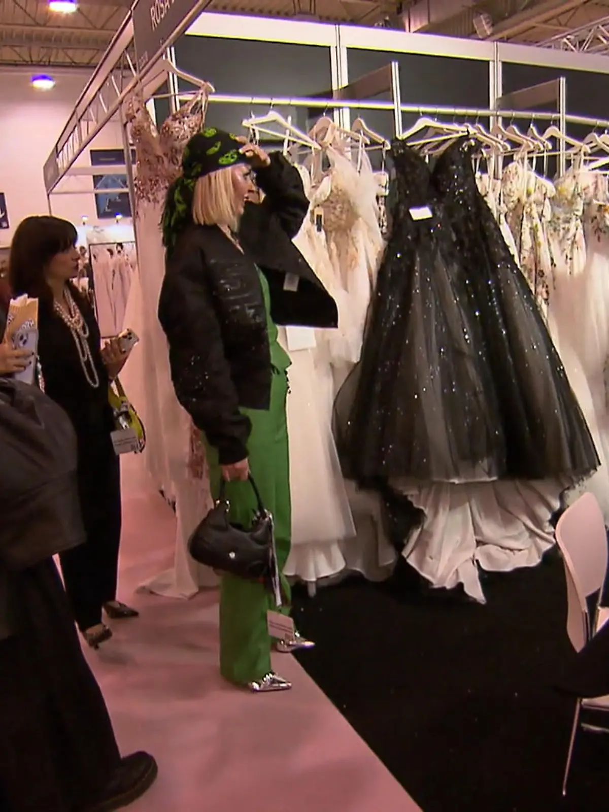 Bild zu: "Claudia hat viel riskiert – aber kommt jetzt endlich Interesse?"