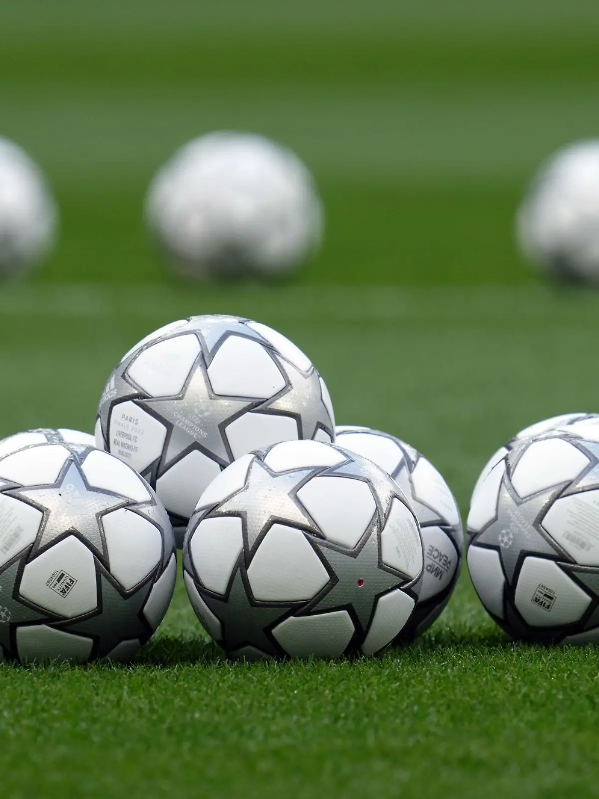 Bild zu: "Raubüberfall auf Teambus: Ghanaischer Fußballer gestorben"