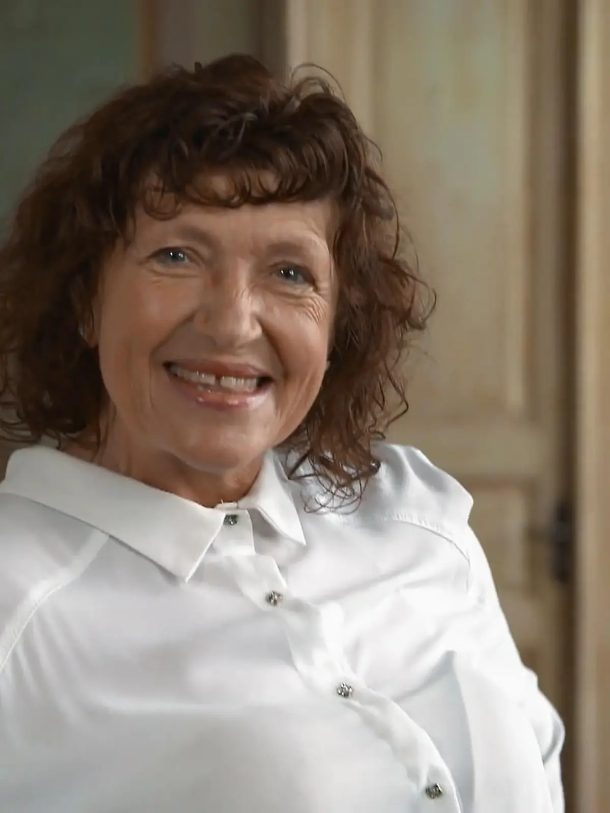 Bild zu: "Cäcilia will in drei Monaten nach Las Vegas – wer liefert ihr das richtige Kleid?"