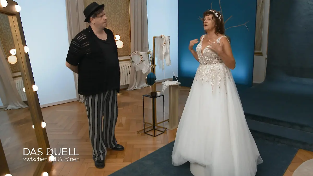 Zündet bei diesem zweiten Kleid endlich der echte Wow-Moment? Jetzt strahlt Cäcilia