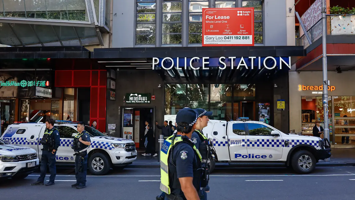April 5, 2025, Melbourne, Victoria State, Australia: A general view of the police station near the protest march. Protesters in Melbourne are calling for action against President Donald Trumpâs policies, particularly his corporate influence, discriminatory practices, and stance on the Gaza situation. As Trump returns to power, activists in Australia are concerned about the implications for U.S. foreign policy and Australiaâs involvement in the AUKUS defense pact. Prime Minister Anthony Albanese has criticized Trumpâs imposition of a 10% tariff on Australian goods, denouncing it as an unfriendly move. Additionally, debates continue over distributing the Goods and Services Tax (GST), with some states, like Western Australia, receiving a disproportionate share, raising concerns about fairness in fiscal policies. (Credit Image: © Ye Myo Khant/SOPA Images via ZUMA Press Wire