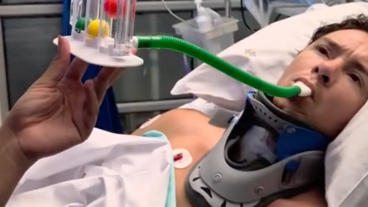 Um wieder gesund zu werden, muss Eric mehrere Operationen und Behandlungen durchmachen. 