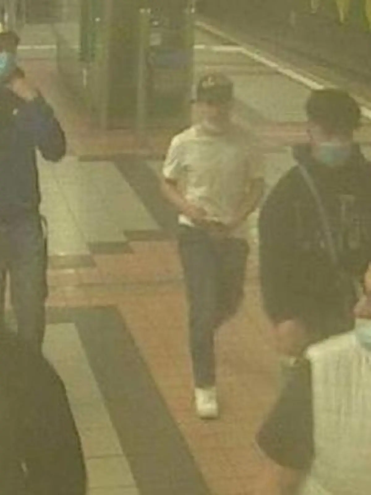 Polizei Gelsenkirchen sucht Tatverdächtige eines Raubüberfalls