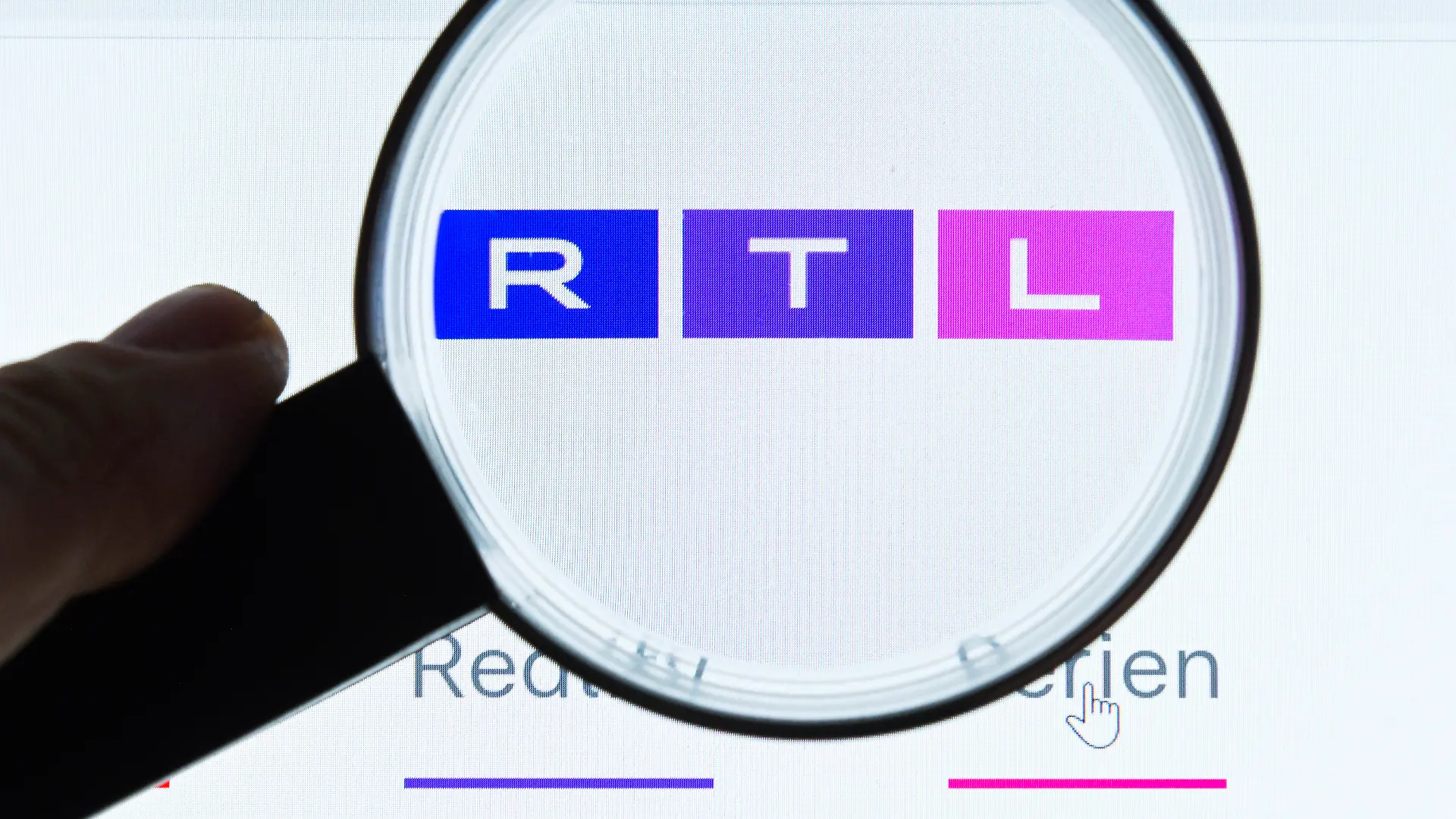 RTL-Logo mit Lupe