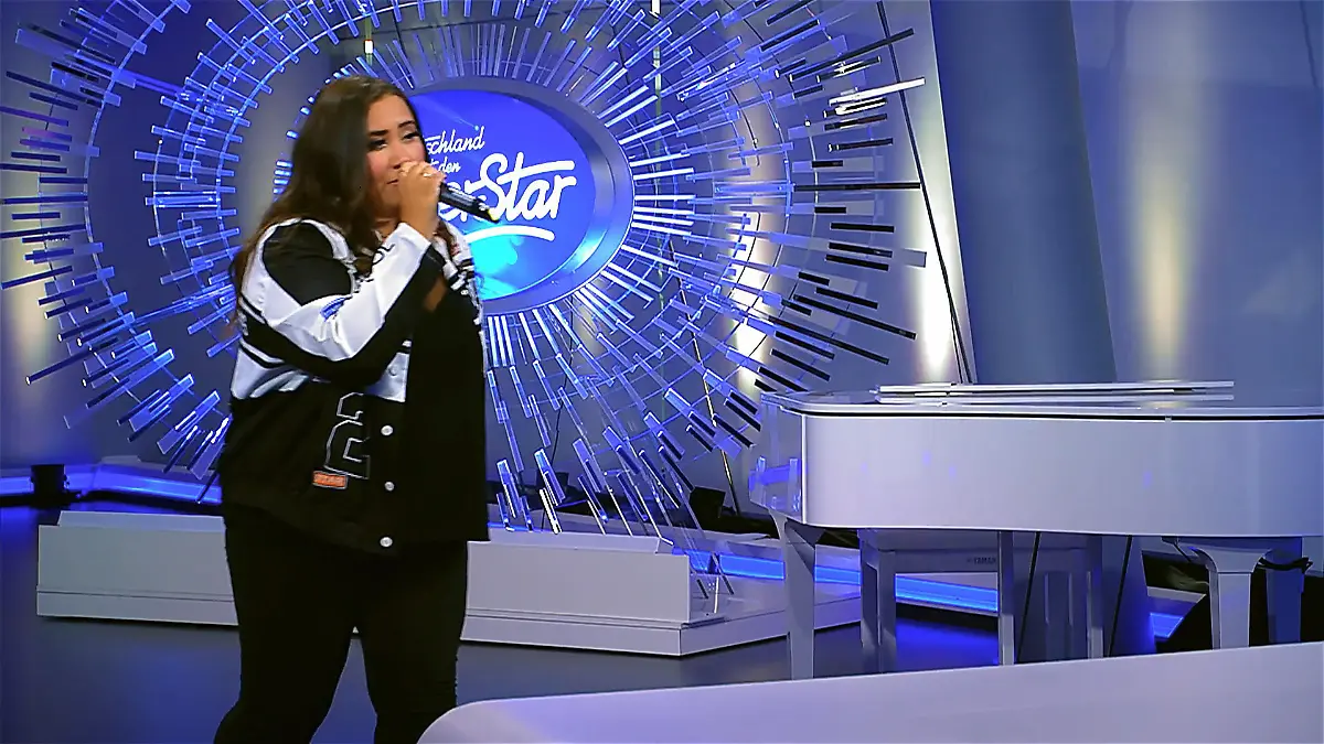 Pop, Soul, R’n’B – trifft sie mit ihrer Stimme heute voll ins Schwarze? Kräftige Stimme