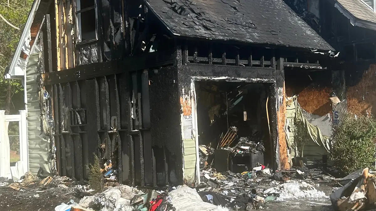 epi_1012801553_INTERNET__Flammen-Hölle im Elt.jpeg