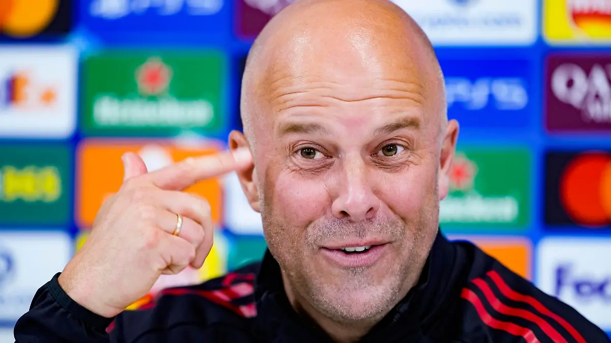 Hofft auf die Hilfe der Fans: Liverpools Coach Arne Slot.