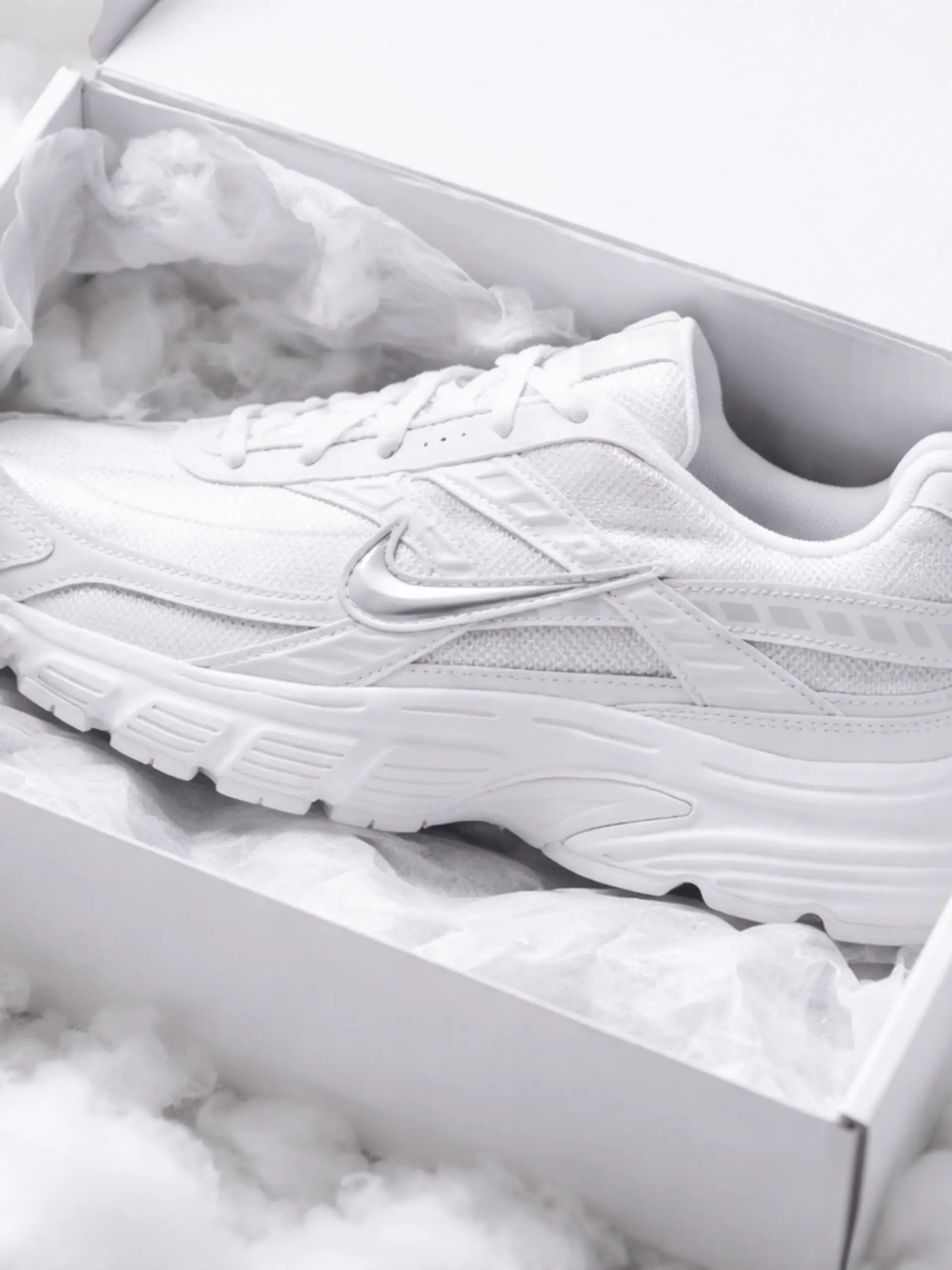Sneaker Initiator in Weiß