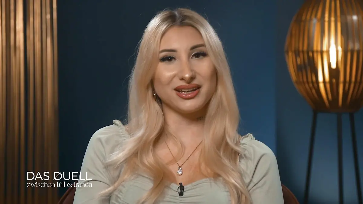 Nadine sucht ihr Traumkleid Wer findet ihr Traumkleid?