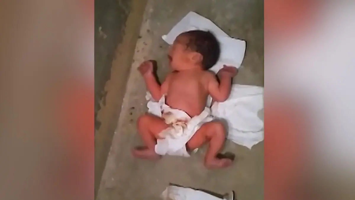 Schock-Fund auf öffentlicher Toilette! Neugeborenes herzlos ausgesetzt Baby liegt in thailändischem Tempel