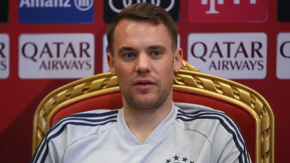 DOHA, QATAR - JANUARY 06: Manuel Neuer talks to journalists during a press conference on day three of the FC Bayern Muenchen winter training camp at Al Aziziyah Boutique Hotel on January 06, 2020 in Doha, Qatar. (Photo by Alex Grimm/Bongarts/Getty Images)