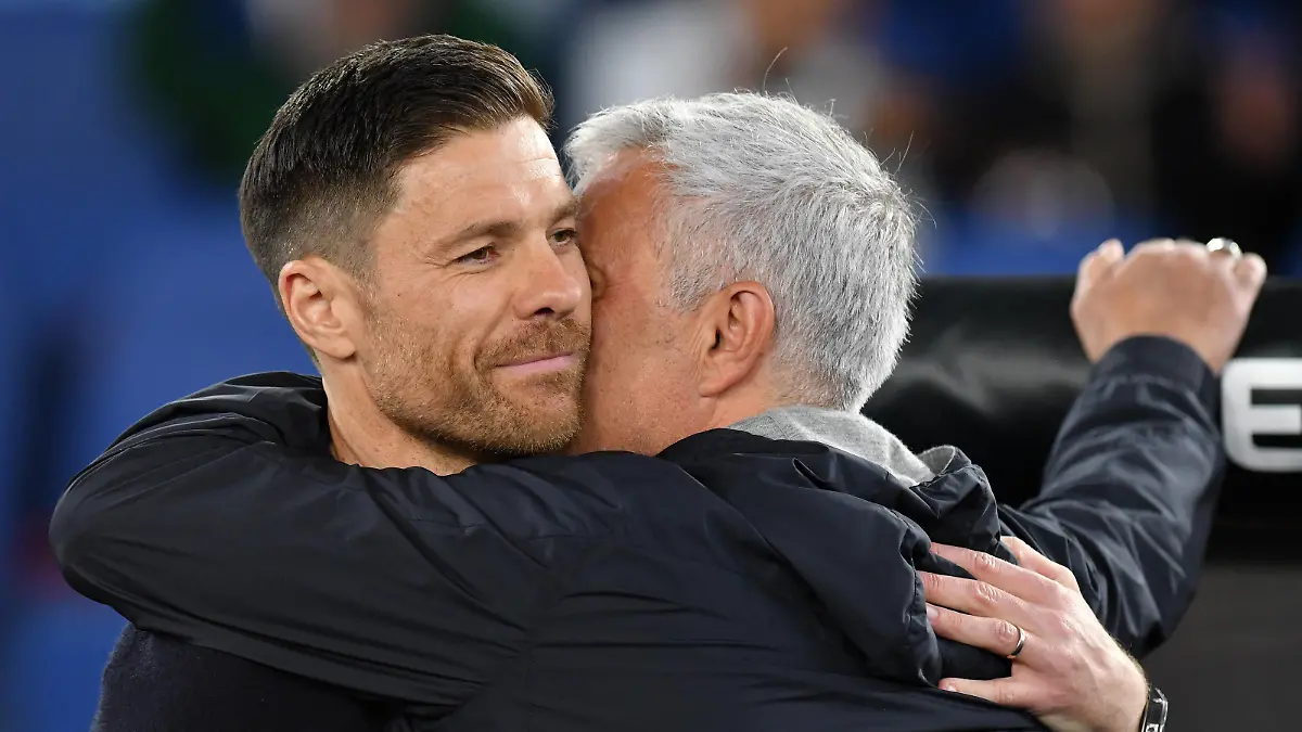 Europa League Roma v Bayer Leverkusen Bayer Leverkusen trainer Xabi Alonso,Roma trainer Jose Mourinho during football Europa League Roma v Bayer Leverkusen on May 11st, 2023 in Olympic stadium Rome, Italy. Imago-Images/Emmefoto Copyright: xImago-Images/Emmefotox