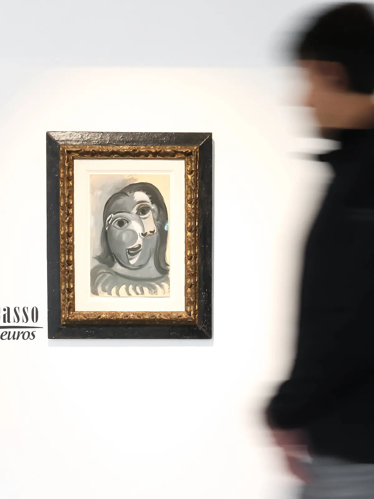 The Alzheimer s Research Foundation is organising a major charity raffle as part of the 1 Picasso for 100 euros campaign. A limited number of 120,000 tickets are on sale, priced at 100 euros each. The draw will take place on 14 April 2026 at 6 pm at Christie s Paris, in the presence of a bailiff. The work, a gouache on paper by Pablo Picasso from 1941, entitled Head of a Woman , comes from the collection of Opera Gallery Paris. Paris, FRANCE-13/04/2026 //04MEIGNEUX_meigneuxA005/Credit:Romuald Meigneux/SIPA/2604131231