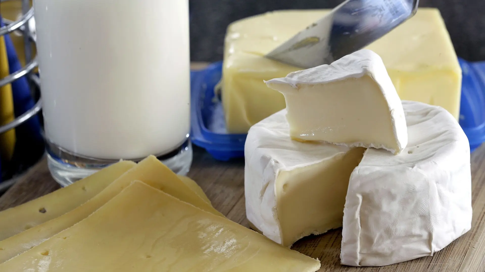 Bild zu: "Junge isst Rohmilchkäse – und stirbt nach neun Jahren im Koma "