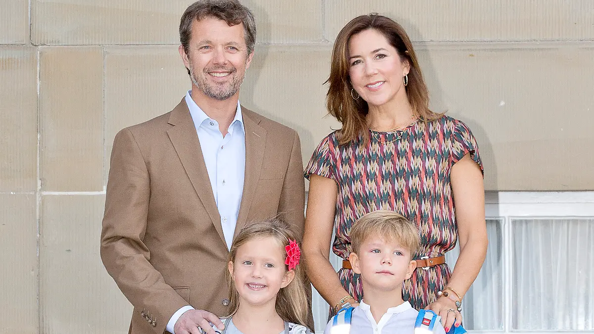 König Frederik und Königin Mary mit ihren Kindern Josephine und Vincent