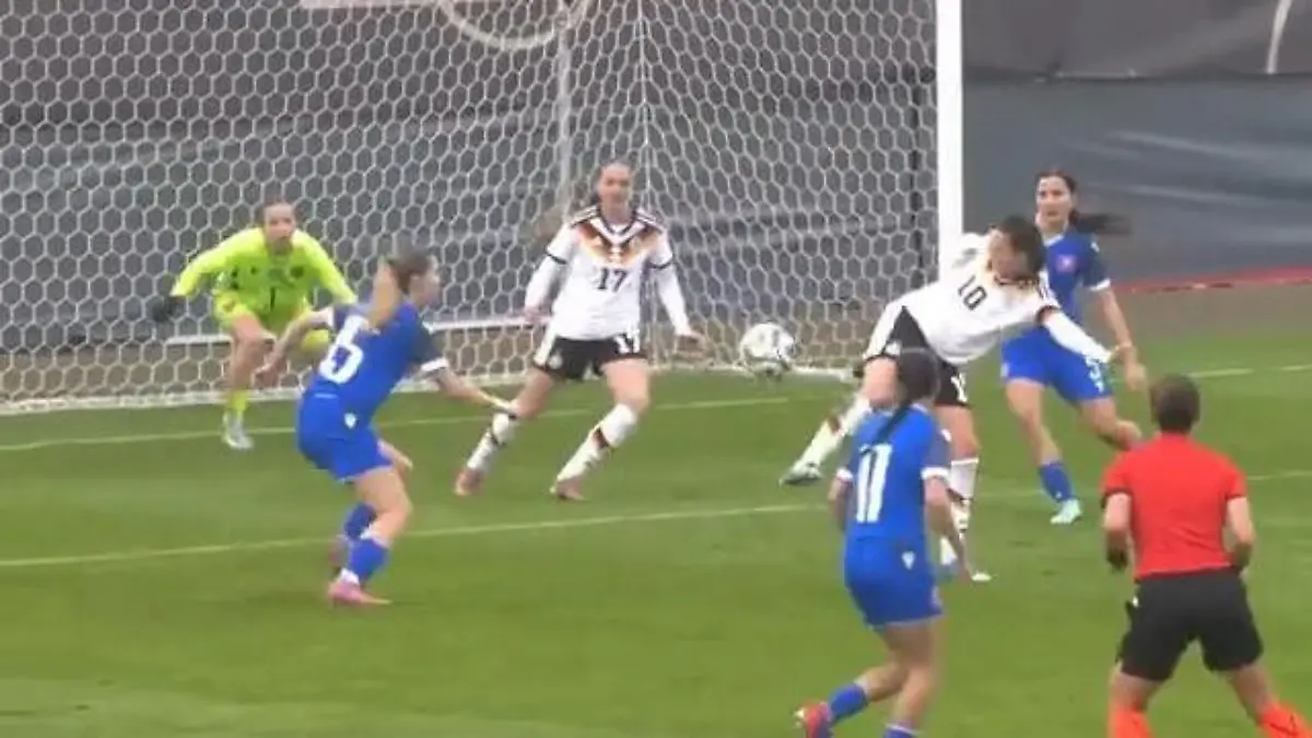 Lionel Messi lässt grüßen! Sensations-Tor von DFB-Nachwuchskickerin Rosa Rückert trifft bei EM-Qualifikation