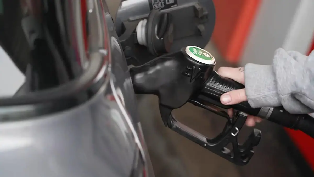 Debatte um Entlastungsprämie für Beamte 1.000 Euro extra und das steuerfrei