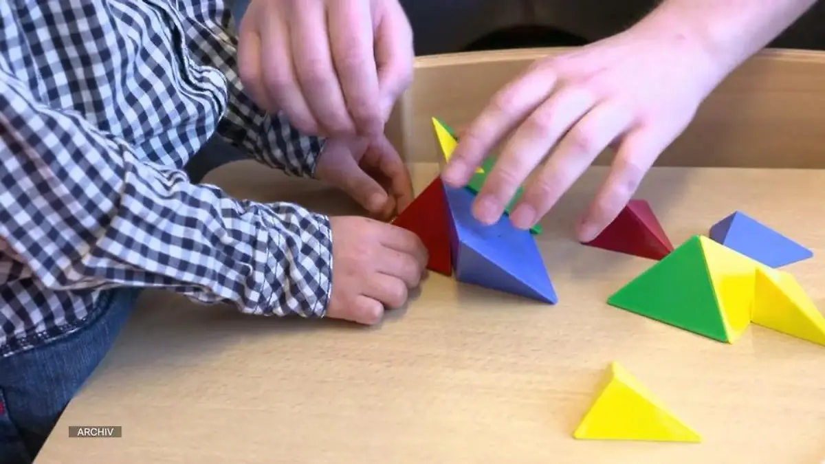 Bild zu: "Kritik am Kinderbildungsgesetz"