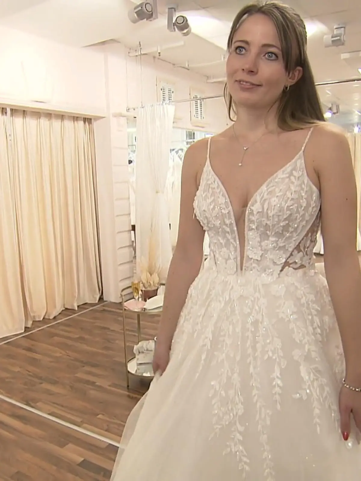 Bild zu: "Kann ein Kleid mit Cut-outs alles kippen, was Michelle eigentlich wollte?"