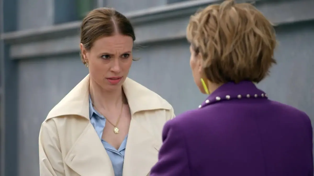 HIER hatte sie überall ihre Finger im Spiel Rückblick auf Zoes GZSZ-Intrigen Teil 1