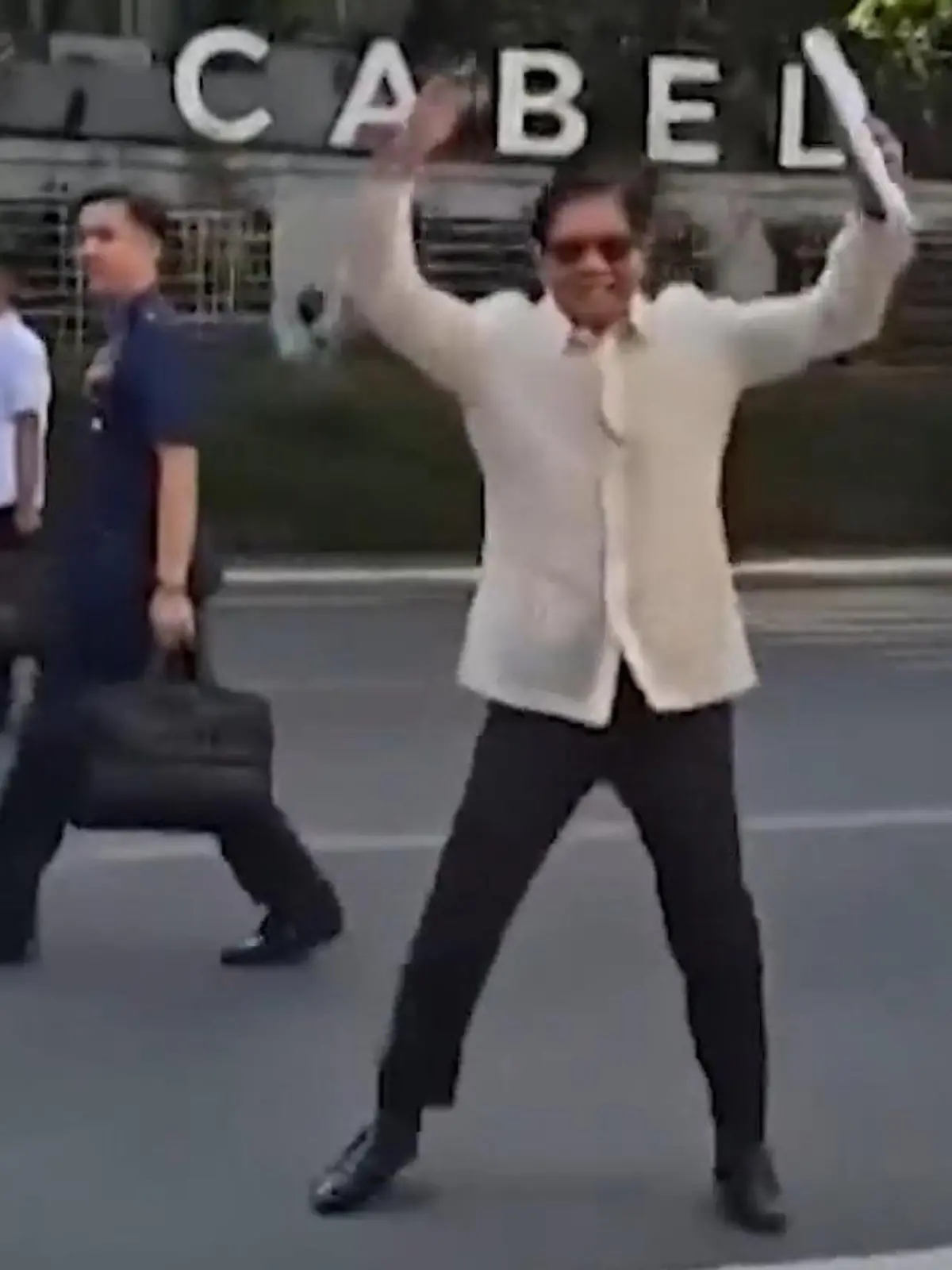 Bild zu: "Fiese Gerüchte um seine Gesundheit! Präsident macht plötzlich den Hampelmann"