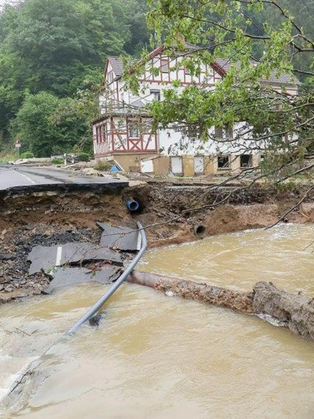 Flutkatastrophe: Sat.1 sendet Spendengala für Hochwasser-Opfer