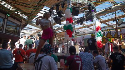 Mallorca: Bierkönig-Opening startet – Tim Toupet: ‚Schon wieder rappelvoll!‘