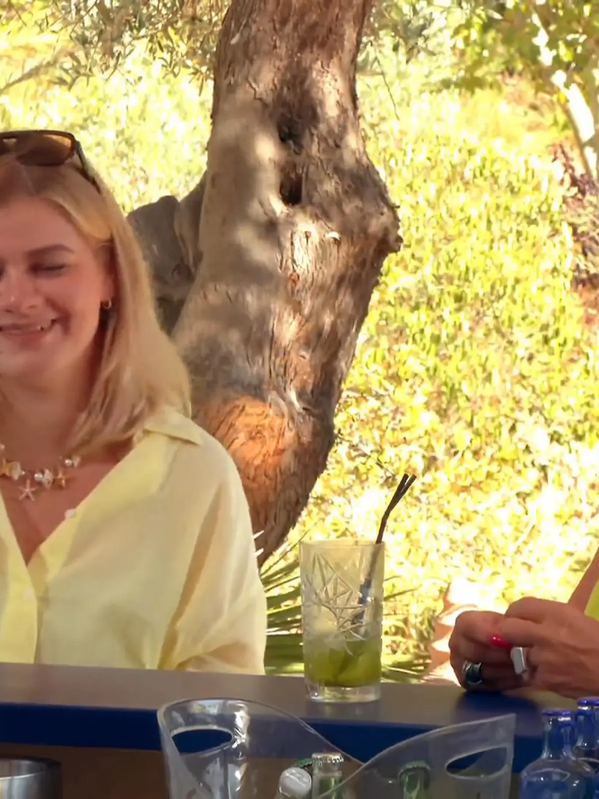 Bild zu: "Kann Erdmute Sina bei der Suche nach dem perfekten Match helfen?"