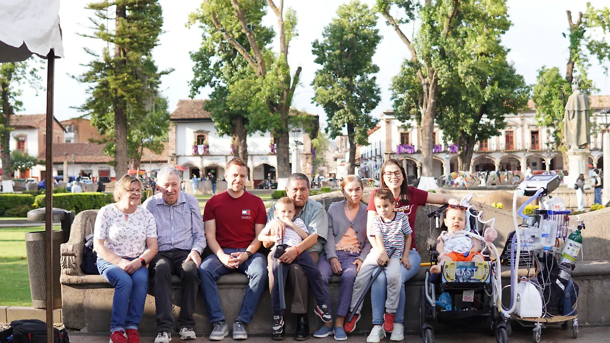 Olli hat sich über den Besuch seiner deutschen Großeltern gefreut.