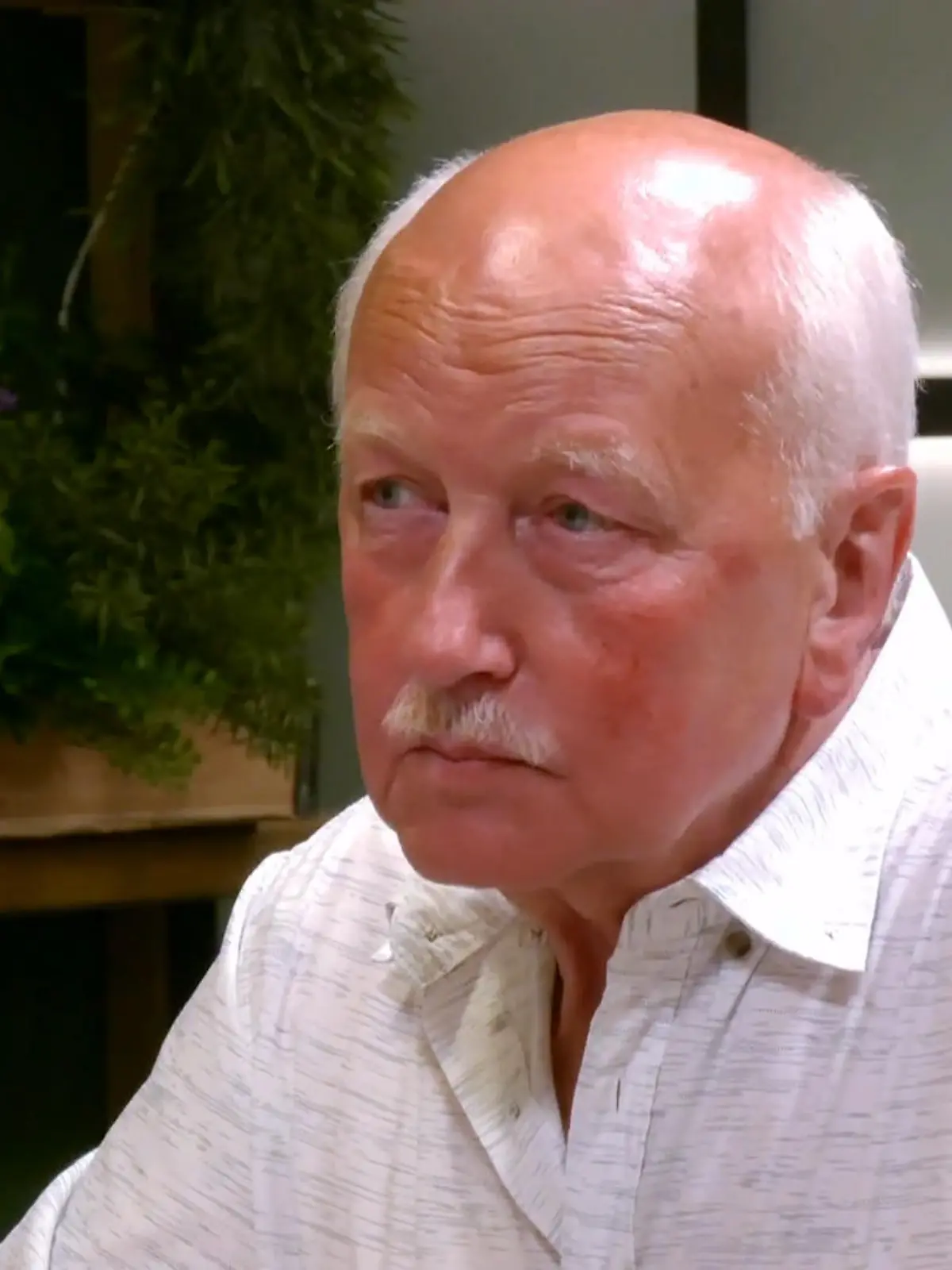 Bild zu: "Hans und Petra reden nicht lange um den heißen Brei herum"