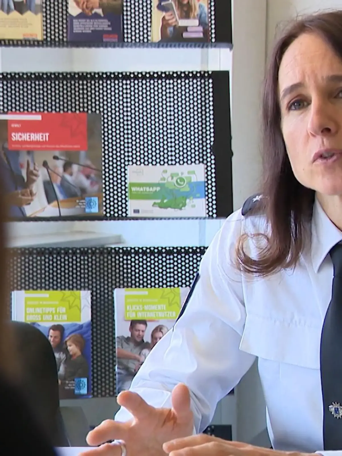 Bild zu: "So kämpft die Polizei Bremen gegen Online-Gewalt"