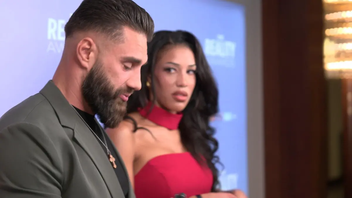 Vanessa Nwattu verkündet neue Beziehung – und schießt gegen Ex Aleks Petrović! Eiszeit bei den Reality Awards