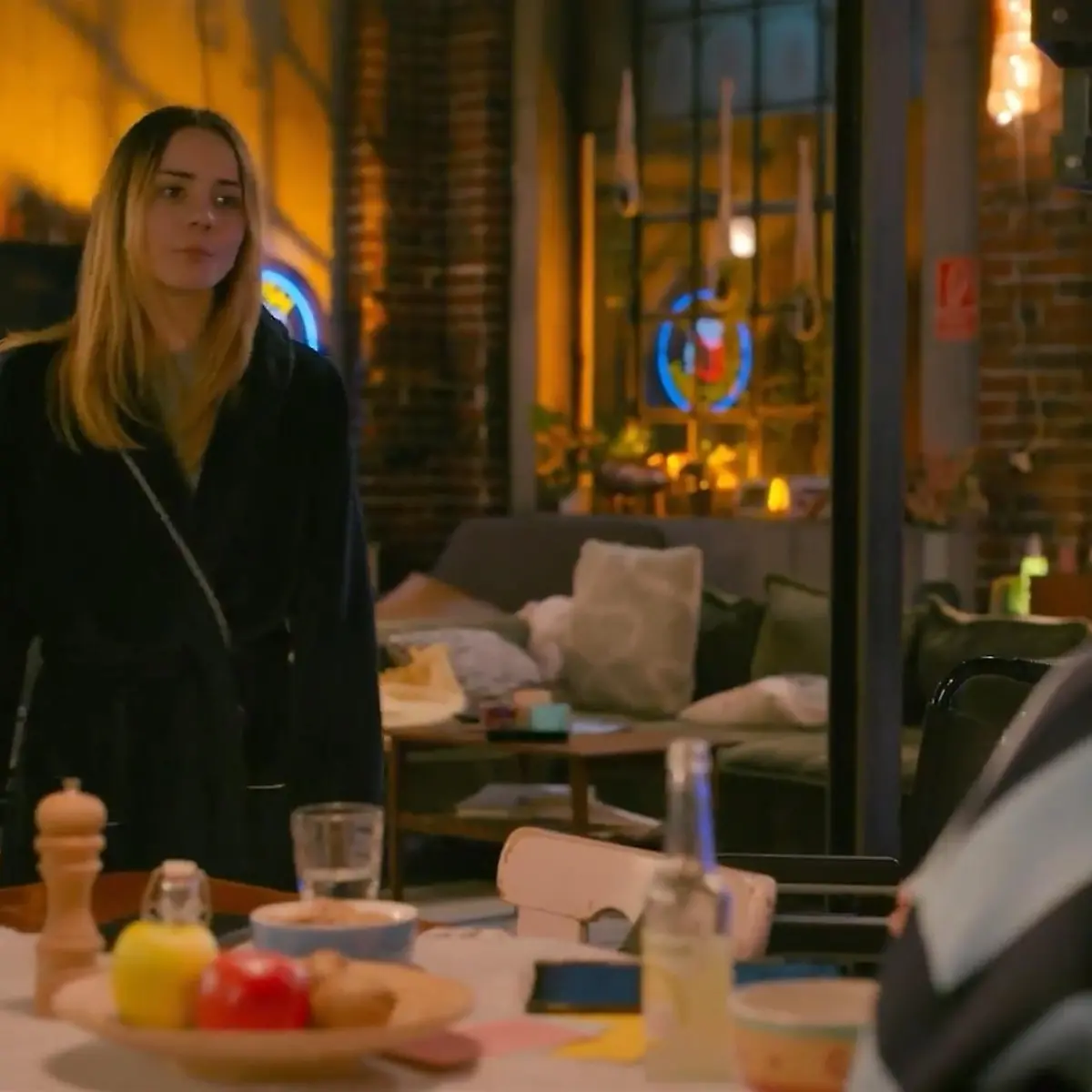 AWZ-Folge vom 01.05.26 auf RTL+: Valea streitet die Doping-Intrige vor  Leyla und Lucie ab