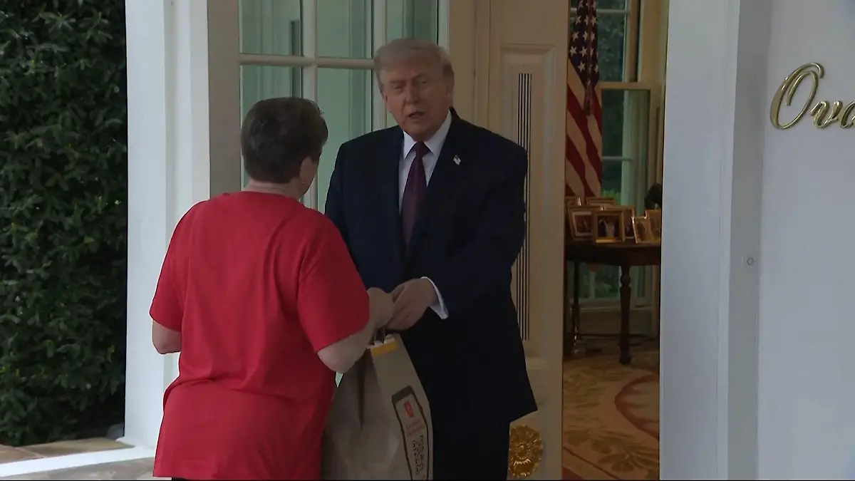 Donald Trump von McDonald's-Lieferantin blamiert – „Peinlich"-Idee vom US-Präsidenten! Vor dem Weißen Haus