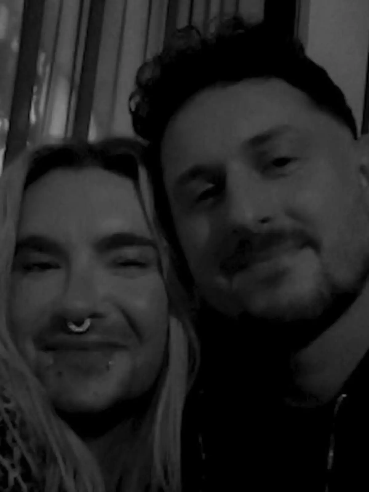 Bild zu: "Rote Rosen für Bill Kaulitz! Liebes-Comeback mit Jannik Kontalis?"