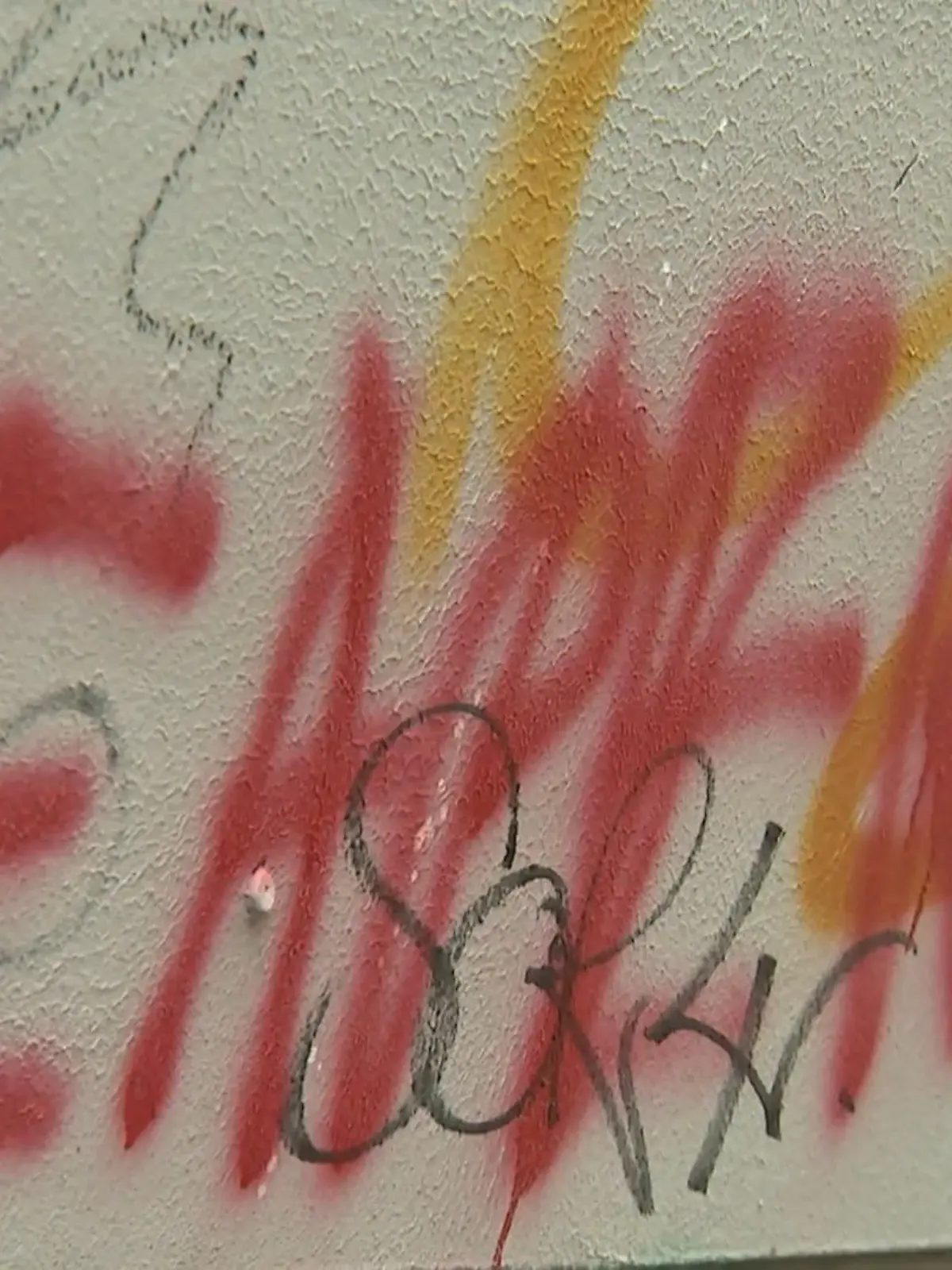 Bild zu: "Mit Pinsel und Rolle gegen Schmierereien"