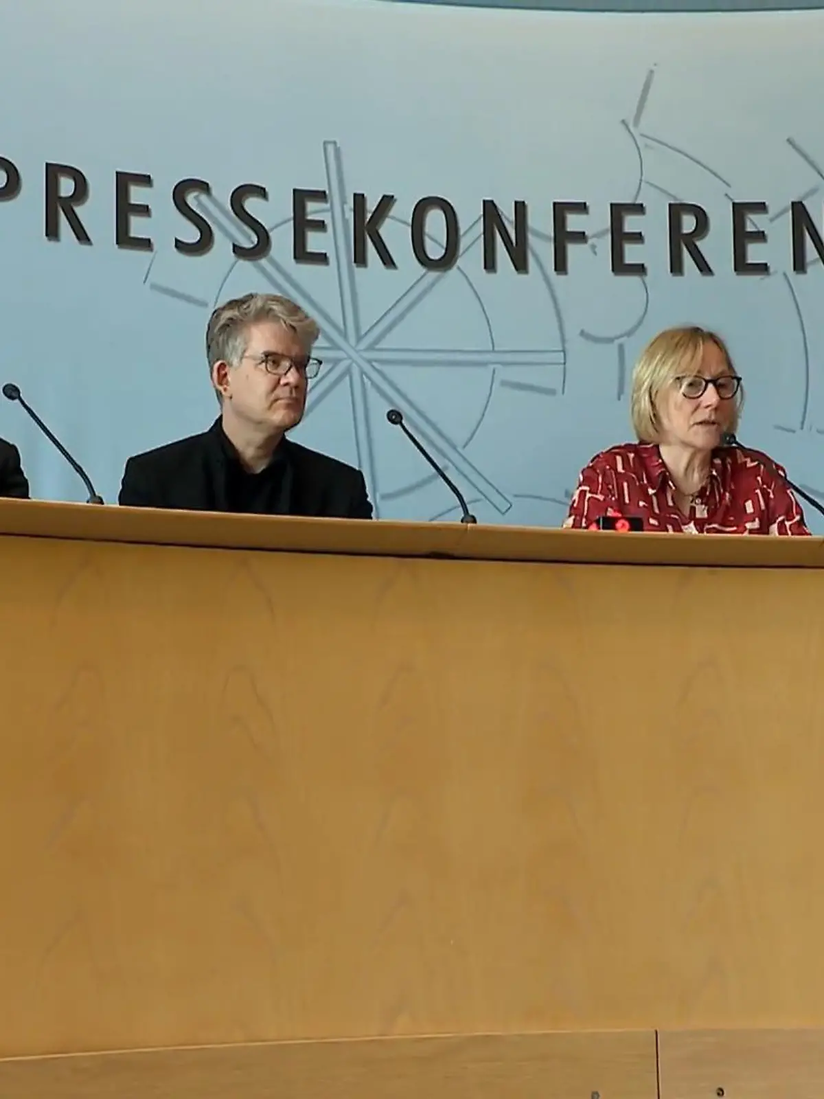 Bild zu: "Datenschutzbericht 2025"