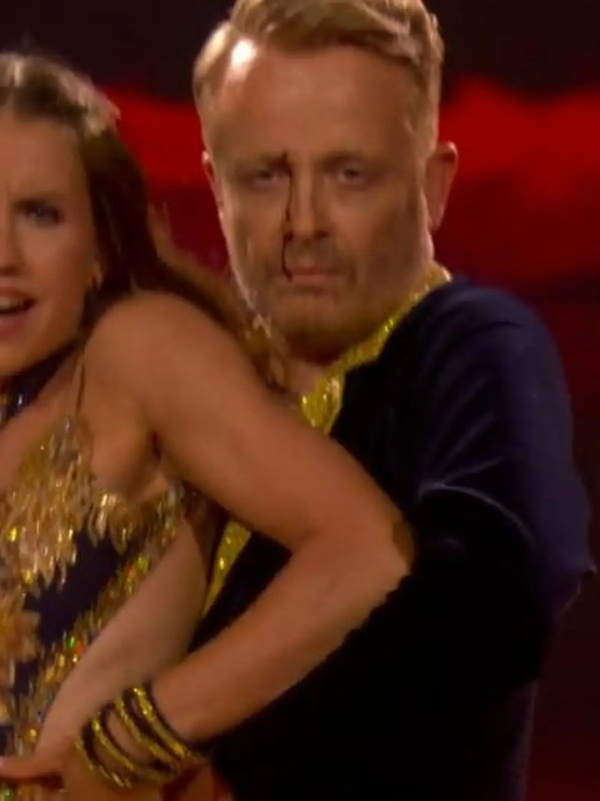 Bild zu: "Ross Antony blutet während des Tanzes"