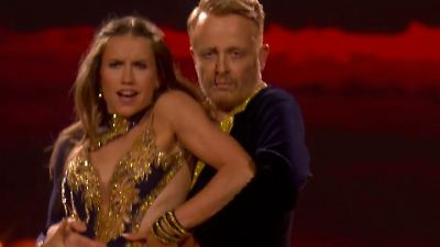 Bild von Ross Antony blutet während des Tanzes