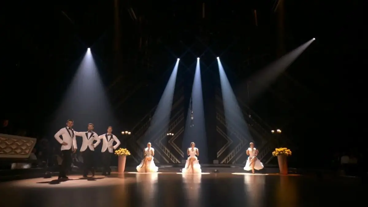 Bibi, Nadja & Anna-Carina begeistern mit Frauenpower „Let’s Dance“ Jury-Challenge