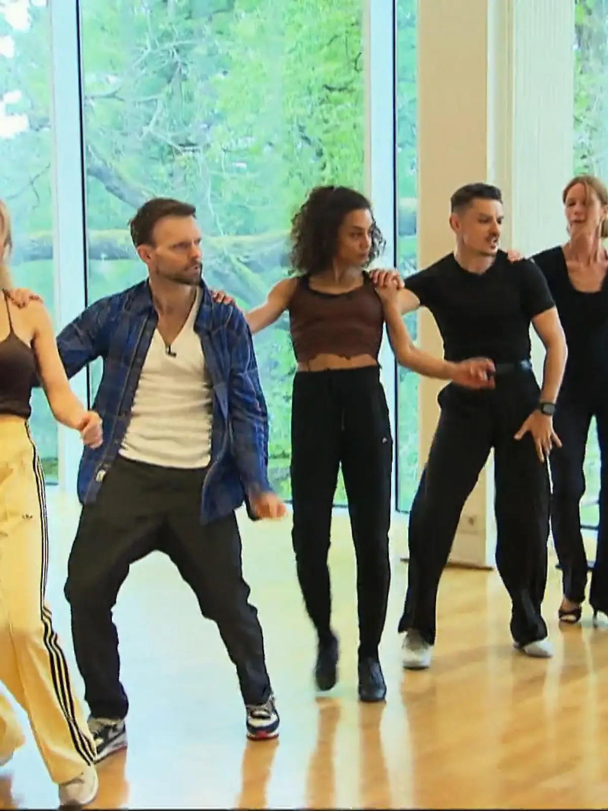 Bild zu: "Esther, Anna-Carina und Nadja begeistern die Jury im Training"