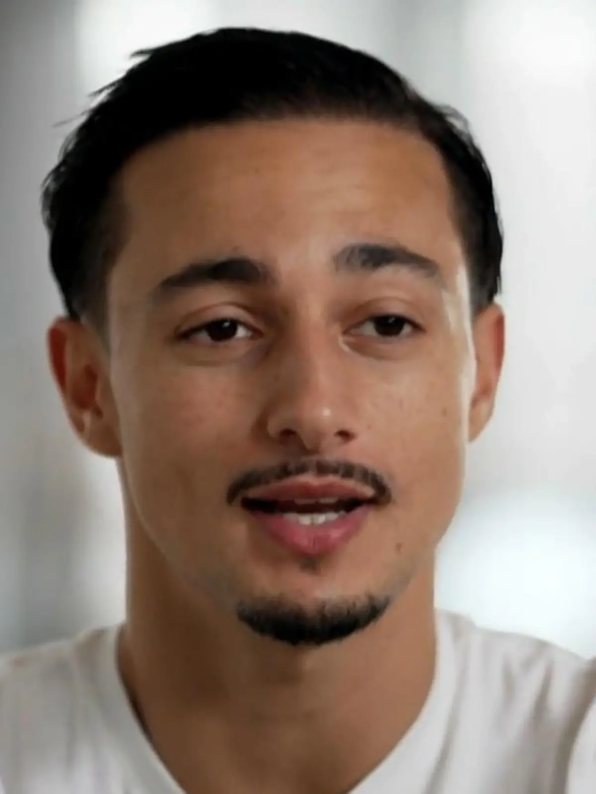 Milano spricht bei „Let’s Dance” über seine Auswanderung