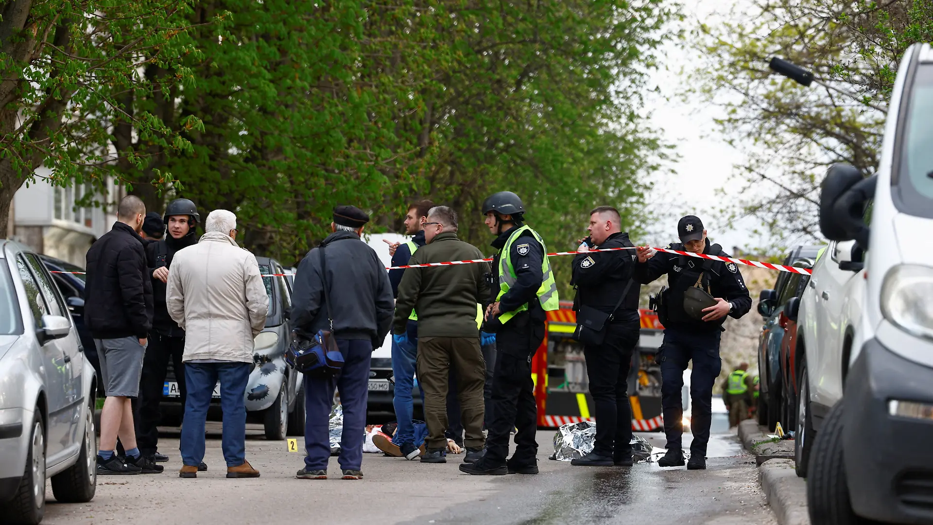Angreifer tötet mehrere Menschen in Kiew