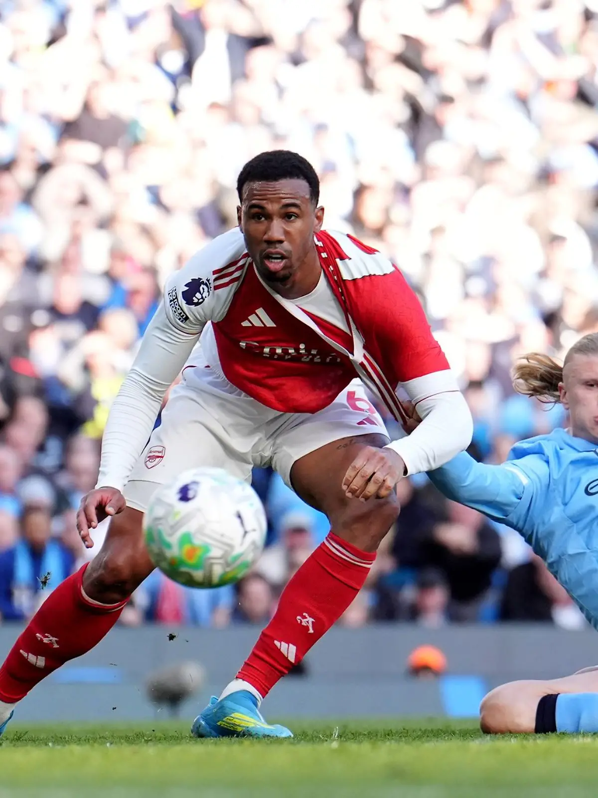 Bild zu: "Meisterschaft in Gefahr: Arsenal verliert 1:2 bei Man City"