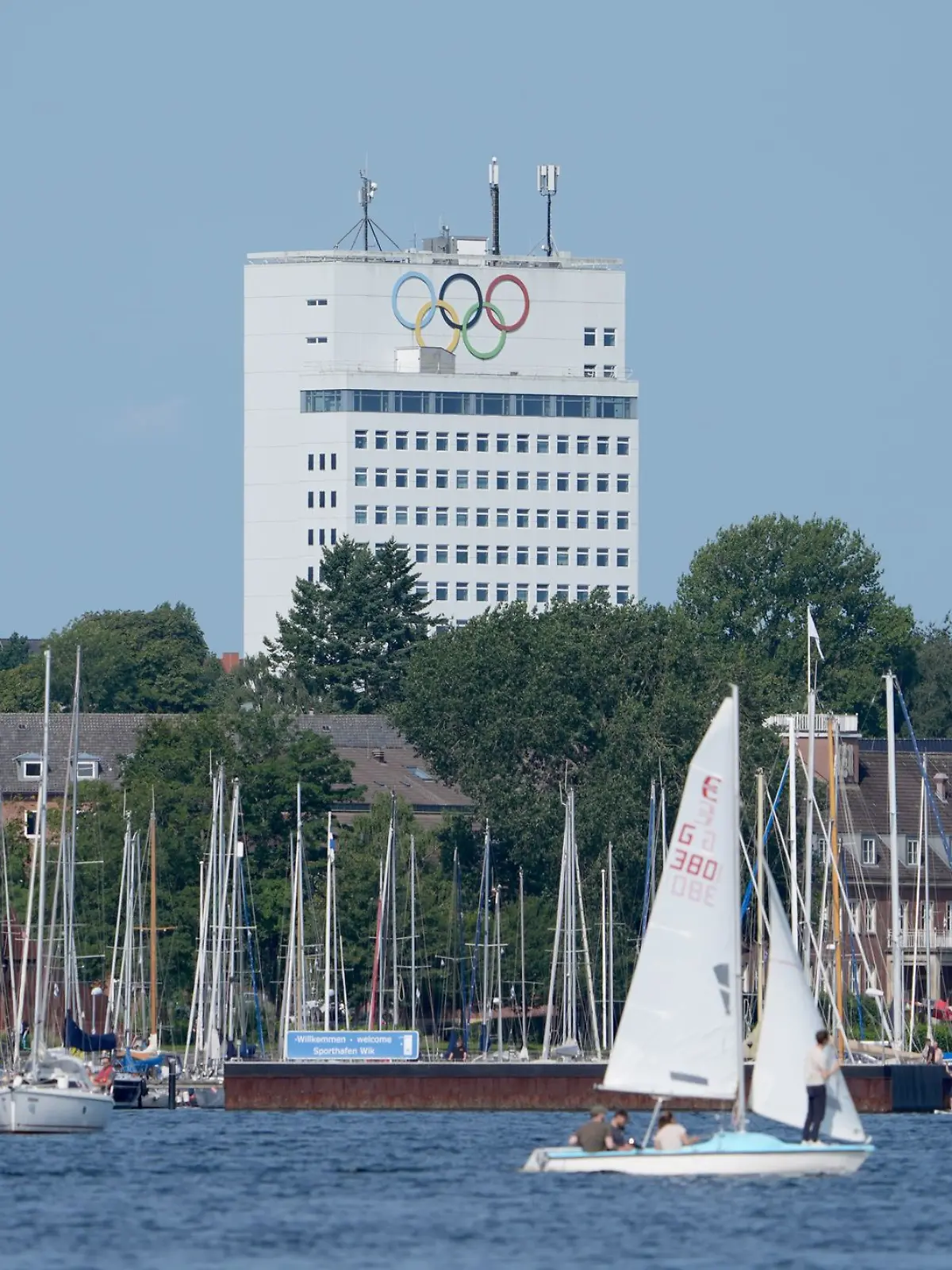 Bild zu: "OlympiJA! Kiel stimmt für Bewerbung als olympischer Segelstandort"