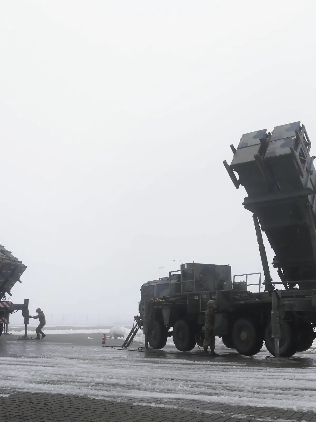 Lenkflugkoerper PATRIOT 2 zur Flugabwehr. Im Rahmen eines Medientages stellt die Bundeswehr das Flugabwehrraketensystem PATRIOT vor, welches zur Verstaerkung der integrierten Luftverteidigung der NATO in die Tuerkei entsendet werden soll. Ausbildungsstellung Warbelow. Warbelow Mecklenburg-Vorpommern Deutschland PUBLICATIONxINxGERxSUIxAUTxONLY Copyright: xThomasxKoehlerx

Patriot 2 to Air defence in Frame a Media day , the Bundeswehr the Air defence missile system Patriot before what to Strengthening the Integrated Air defence the NATO in the Turkey dispatches  will should Training position recognizable Warbelow recognizable Warbelow Mecklenburg Western Pomerania Germany PUBLICATIONxINxGERxSUIxAUTxONLY Copyright xThomasxKoehlerx  