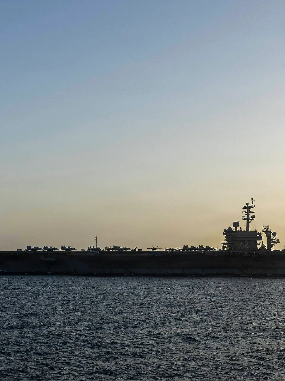 April 19, 2026, Arabian Sea, International Waters: The U.S. Navy Nimitz-class aircraft carrier USS Abraham Lincoln takes part in the operation to blockade ships passing through the Strait of Hormuz under orders from U.S President Donald Trump, April 16, 2026, from an undisclosed location. Arabian Sea International Waters - ZUMAp138 20260419_zaa_p138_003 Copyright: xUsxNavy/U.S.xNavyx