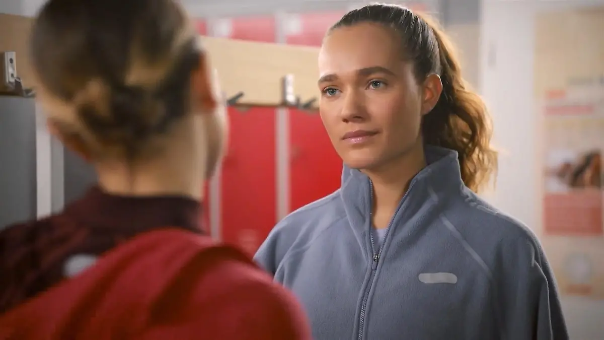AWZ-Folge vom 04.05.26 auf RTL+: Joana macht Valea klar, dass sie sie durchschaut hat