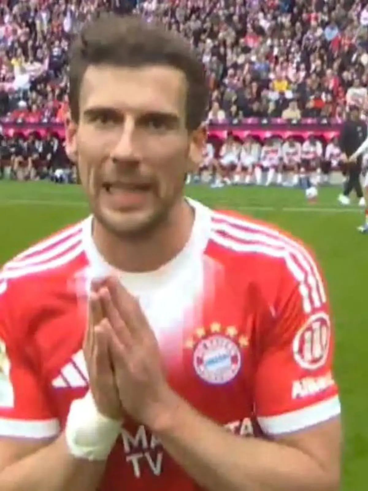 Bild zu: "Bayern-Frust trotz Meister-Glück! Leon Goretzka und Joshua Kimmich giften gegen Schiri"