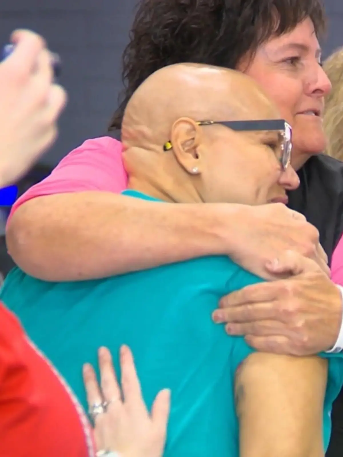 Bild zu: "Nach Krebs-Schock! DAMIT bringt ein ganzer Ort Melisa zum Weinen"